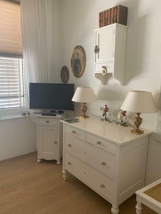 Avliving City Room Basilea Esterno foto